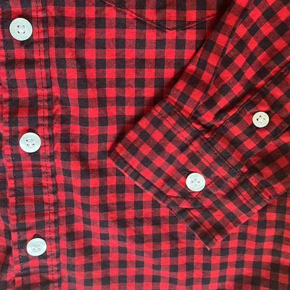 Old Navy boys Buffalo plaid shirt, size 5 - Picture 3 of 5